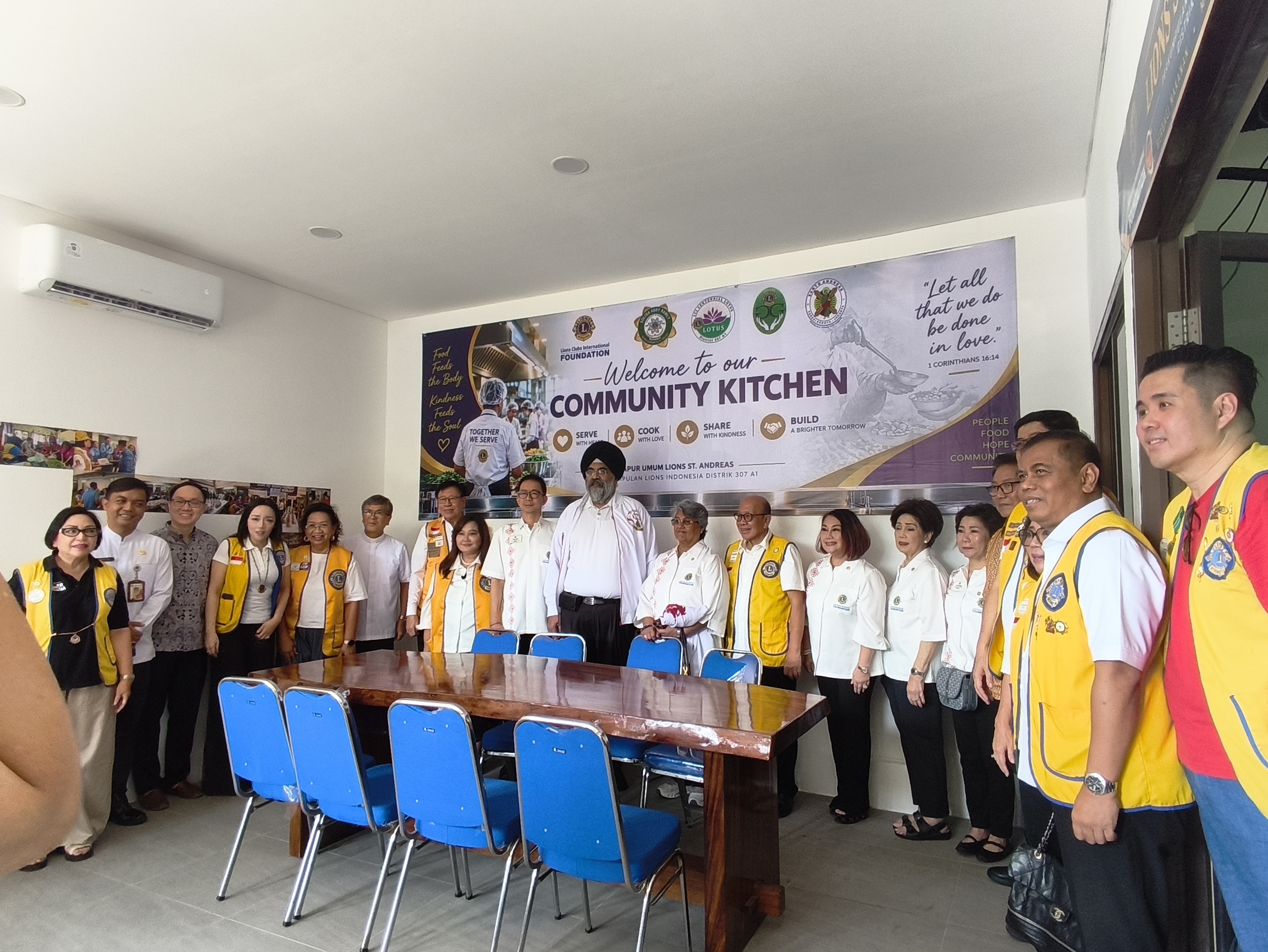 Dapur Umum Lions St. Andreas: Wujud Nyata Hunger Grant LCIF di Wisma Situ Maryam